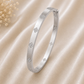 PETAL RADIANCE GOLD BANGLE